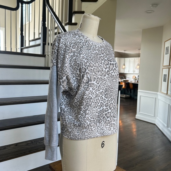 Rails Alice pullover sweatshirt | Cheetah print | size medium - Picture 4 of 6